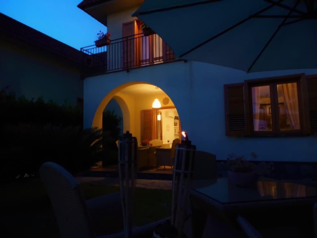 Villa Talea SantʼAgata sui Due Golfi Екстериор снимка