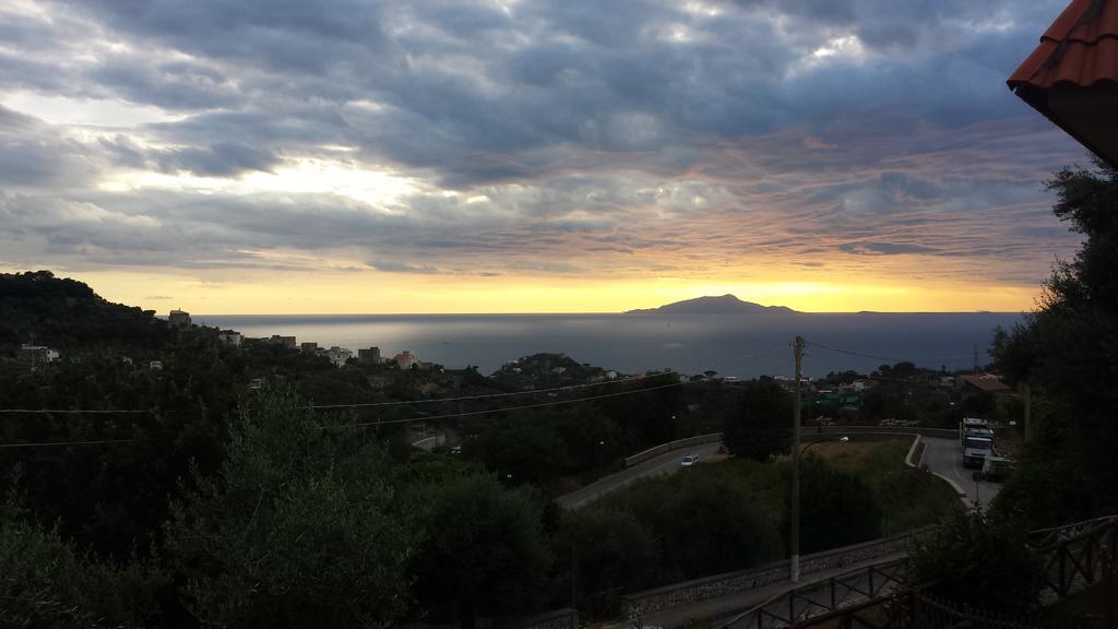 Villa Talea SantʼAgata sui Due Golfi Екстериор снимка