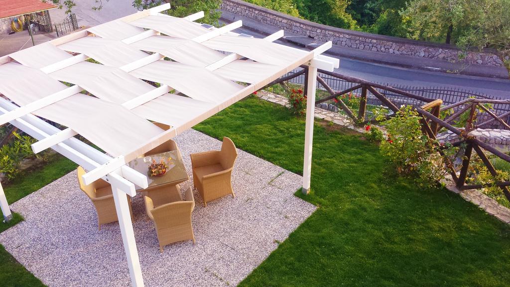 Villa Talea SantʼAgata sui Due Golfi Екстериор снимка